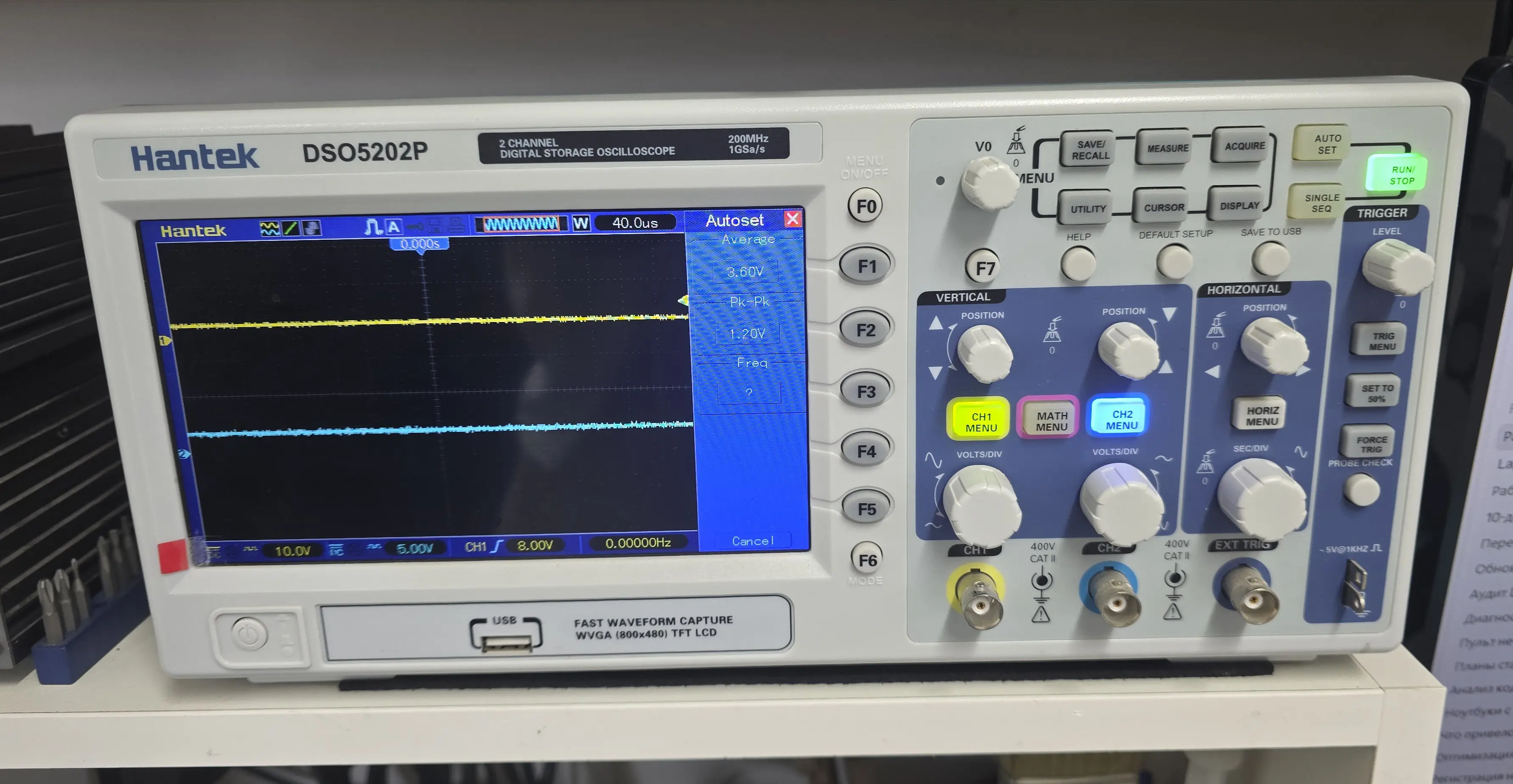 אוסילוסקופ Hantek DSO5202P 200MHz לאבחון לוחות אם — Laptop Lab חדרה